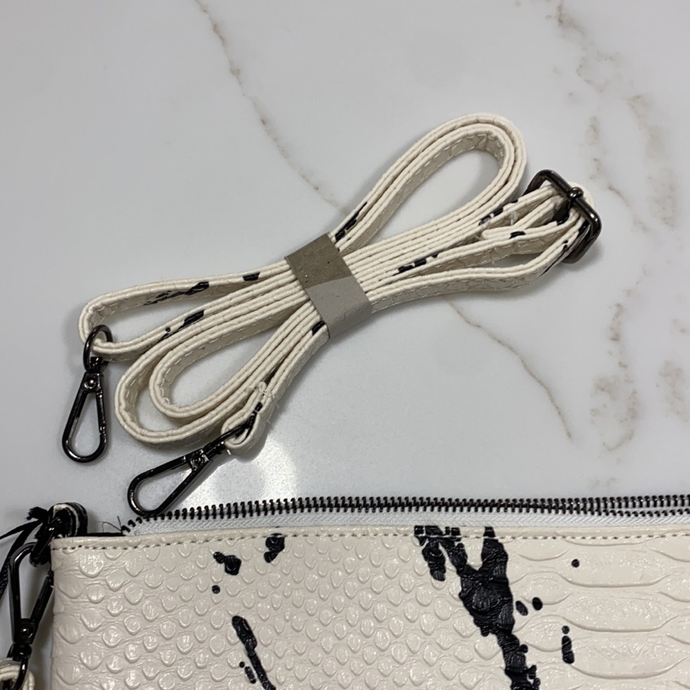 Clutch or Shoulder Purse - Picture 3 of 7